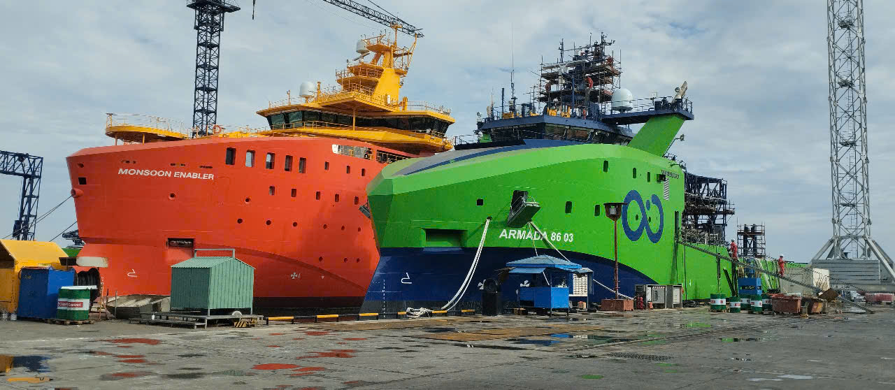 New vessels in shipyards