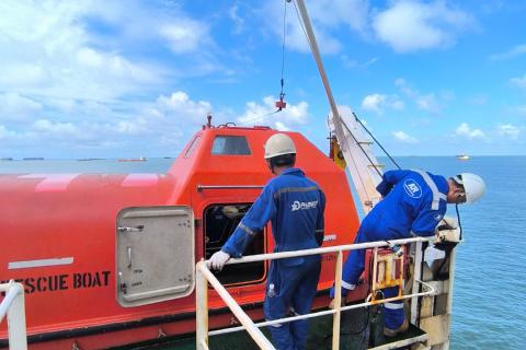 Lifeboat inspection
