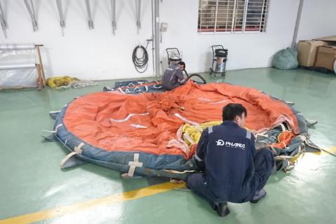 Open liferaft